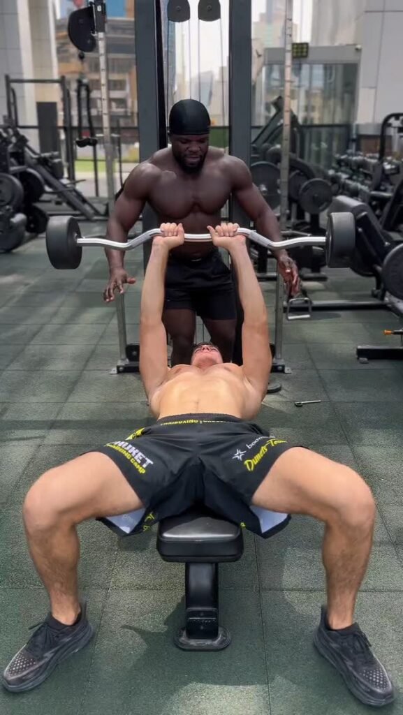 Le Pro Oliver Certified Personal Trainer, Nutritionist & Massage Therapist